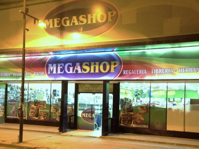 MEGASHOP VENADO TUERTO centros de compras. Guia Comercial de