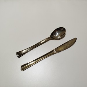 cuchillo plastico dorado 20cm
